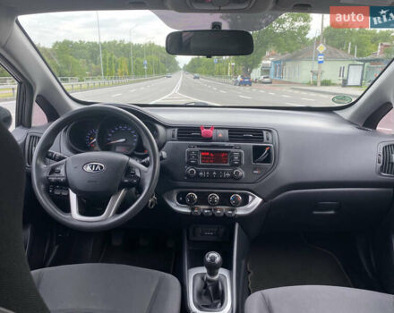 Чорний Кіа Ріо, об'ємом двигуна 1.2 л та пробігом 200 тис. км за 5700 $, фото 2 на Automoto.ua