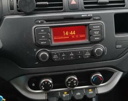 Чорний Кіа Ріо, об'ємом двигуна 1.1 л та пробігом 143 тис. км за 6830 $, фото 7 на Automoto.ua