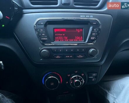 Черный Киа Рио, объемом двигателя 1.6 л и пробегом 155 тыс. км за 7300 $, фото 18 на Automoto.ua