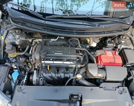 Черный Киа Рио, объемом двигателя 1.4 л и пробегом 53 тыс. км за 8400 $, фото 3 на Automoto.ua