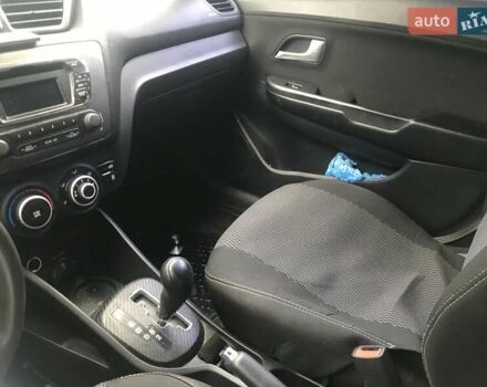 Чорний Кіа Ріо, об'ємом двигуна 1.6 л та пробігом 137 тис. км за 2999 $, фото 13 на Automoto.ua