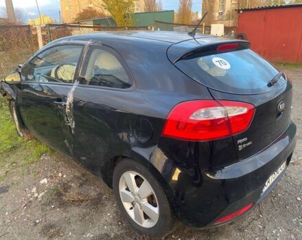 Чорний Кіа Ріо, об'ємом двигуна 1.1 л та пробігом 177 тис. км за 1508 $, фото 5 на Automoto.ua