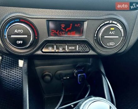 Черный Киа Рио, объемом двигателя 1.59 л и пробегом 107 тыс. км за 8300 $, фото 9 на Automoto.ua