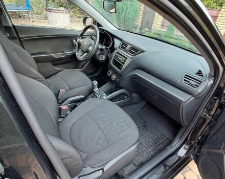 Черный Киа Рио, объемом двигателя 1.4 л и пробегом 172 тыс. км за 5700 $, фото 10 на Automoto.ua
