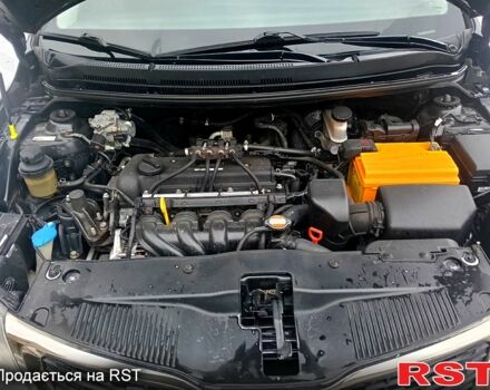 Чорний Кіа Ріо, об'ємом двигуна 1.6 л та пробігом 16000 тис. км за 7800 $, фото 11 на Automoto.ua