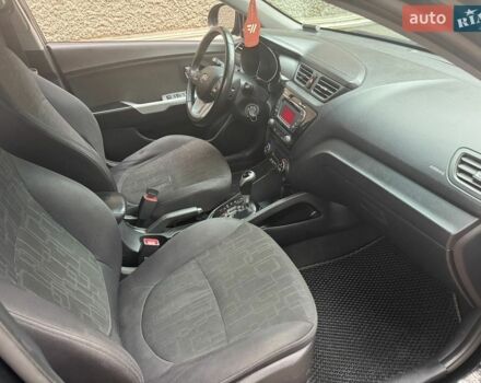 Чорний Кіа Ріо, об'ємом двигуна 1.59 л та пробігом 165 тис. км за 6400 $, фото 9 на Automoto.ua
