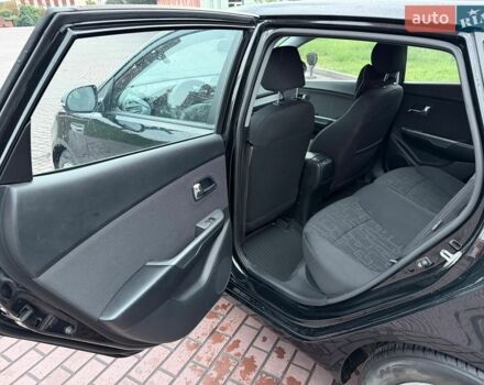 Черный Киа Рио, объемом двигателя 1.6 л и пробегом 94 тыс. км за 7300 $, фото 14 на Automoto.ua
