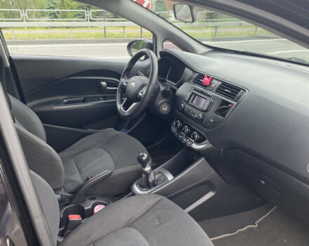 Чорний Кіа Ріо, об'ємом двигуна 1.2 л та пробігом 200 тис. км за 5700 $, фото 5 на Automoto.ua