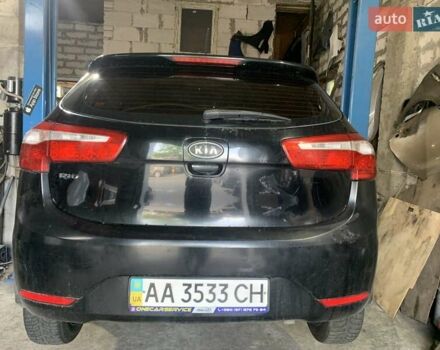 Чорний Кіа Ріо, об'ємом двигуна 1.6 л та пробігом 137 тис. км за 2999 $, фото 3 на Automoto.ua