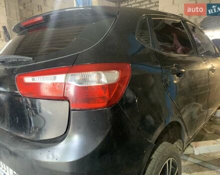 Чорний Кіа Ріо, об'ємом двигуна 1.6 л та пробігом 137 тис. км за 2999 $, фото 6 на Automoto.ua
