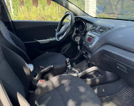 Черный Киа Рио, объемом двигателя 1.59 л и пробегом 59 тыс. км за 12000 $, фото 7 на Automoto.ua