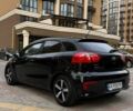 Чорний Кіа Ріо, об'ємом двигуна 1.4 л та пробігом 74 тис. км за 12500 $, фото 2 на Automoto.ua