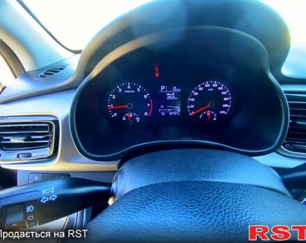 Чорний Кіа Ріо, об'ємом двигуна 1.4 л та пробігом 211 тис. км за 12700 $, фото 8 на Automoto.ua
