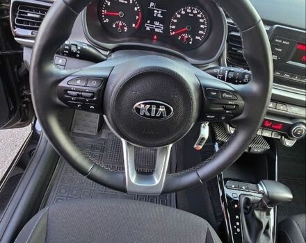 Чорний Кіа Ріо, об'ємом двигуна 1.4 л та пробігом 8 тис. км за 13999 $, фото 13 на Automoto.ua