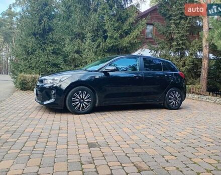 Чорний Кіа Ріо, об'ємом двигуна 1.37 л та пробігом 63 тис. км за 13150 $, фото 6 на Automoto.ua
