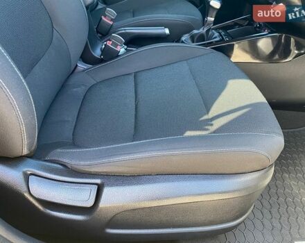 Черный Киа Рио, объемом двигателя 1.37 л и пробегом 71 тыс. км за 13200 $, фото 3 на Automoto.ua