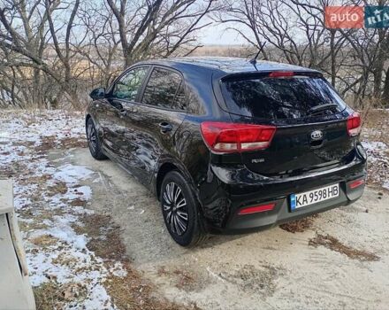 Черный Киа Рио, объемом двигателя 1.4 л и пробегом 63 тыс. км за 13150 $, фото 4 на Automoto.ua
