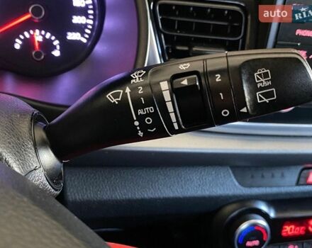 Черный Киа Рио, объемом двигателя 1.37 л и пробегом 71 тыс. км за 13200 $, фото 1 на Automoto.ua