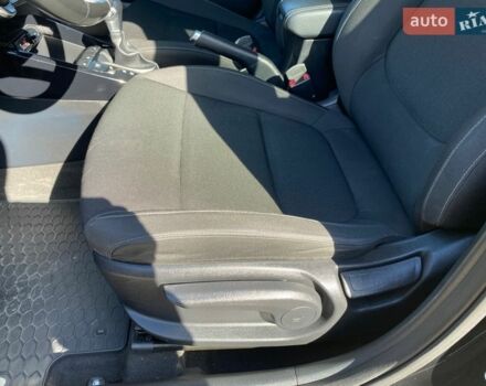 Чорний Кіа Ріо, об'ємом двигуна 1.4 л та пробігом 89 тис. км за 12700 $, фото 34 на Automoto.ua