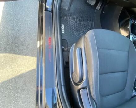 Чорний Кіа Ріо, об'ємом двигуна 1.4 л та пробігом 89 тис. км за 12700 $, фото 12 на Automoto.ua