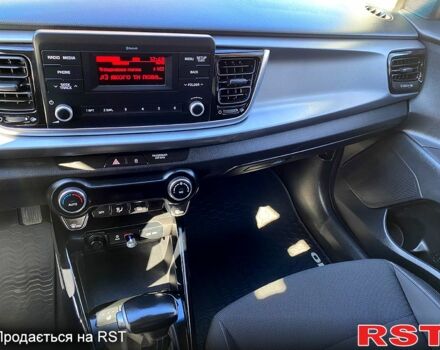 Чорний Кіа Ріо, об'ємом двигуна 1.4 л та пробігом 89 тис. км за 12700 $, фото 12 на Automoto.ua