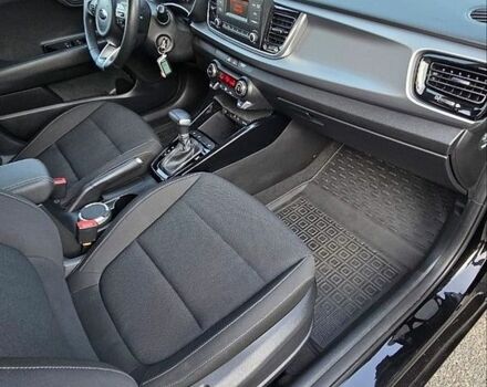 Черный Киа Рио, объемом двигателя 1.4 л и пробегом 6 тыс. км за 15300 $, фото 22 на Automoto.ua