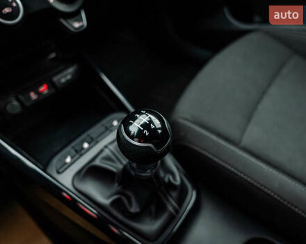 Чорний Кіа Ріо, об'ємом двигуна 1.2 л та пробігом 94 тис. км за 10904 $, фото 16 на Automoto.ua