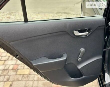 Черный Киа Рио, объемом двигателя 1.2 л и пробегом 79 тыс. км за 10100 $, фото 25 на Automoto.ua