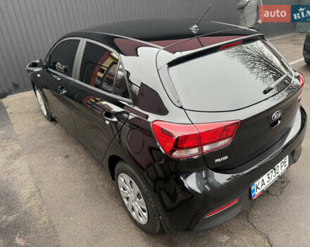 Чорний Кіа Ріо, об'ємом двигуна 1.37 л та пробігом 99 тис. км за 14500 $, фото 3 на Automoto.ua
