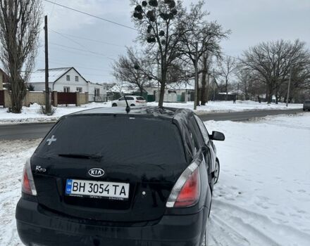 Черный Киа Рио, объемом двигателя 1.4 л и пробегом 178 тыс. км за 2100 $, фото 2 на Automoto.ua