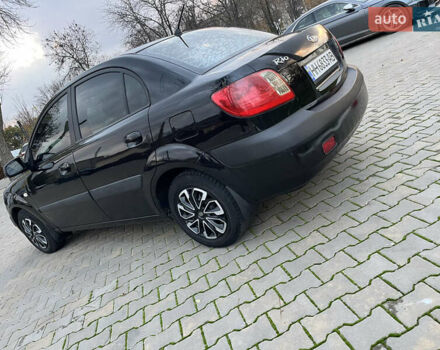 Черный Киа Рио, объемом двигателя 1.4 л и пробегом 297 тыс. км за 3999 $, фото 12 на Automoto.ua