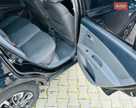 Черный Киа Рио, объемом двигателя 1.4 л и пробегом 297 тыс. км за 3999 $, фото 20 на Automoto.ua