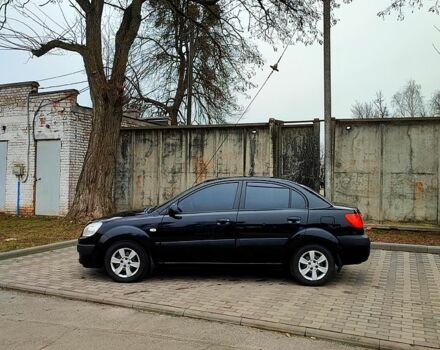 Чорний Кіа Ріо, об'ємом двигуна 1.3 л та пробігом 235 тис. км за 4600 $, фото 2 на Automoto.ua