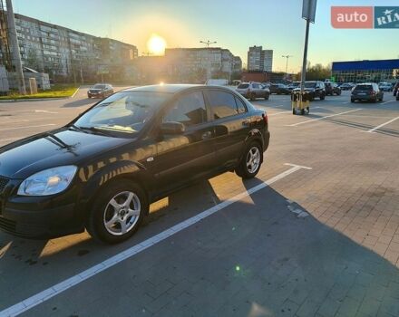 Черный Киа Рио, объемом двигателя 1.4 л и пробегом 187 тыс. км за 4200 $, фото 3 на Automoto.ua
