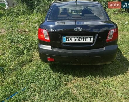 Черный Киа Рио, объемом двигателя 1.4 л и пробегом 350 тыс. км за 3100 $, фото 3 на Automoto.ua