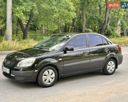 Чорний Кіа Ріо, об'ємом двигуна 1.4 л та пробігом 252 тис. км за 4750 $, фото 2 на Automoto.ua