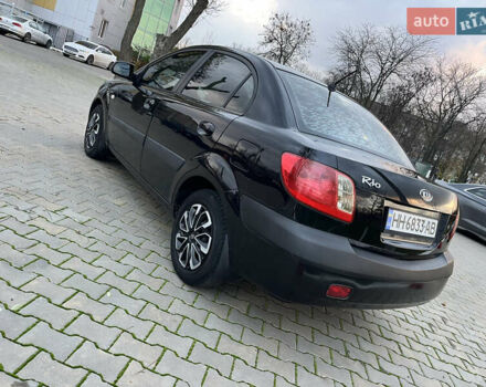 Черный Киа Рио, объемом двигателя 1.4 л и пробегом 297 тыс. км за 3999 $, фото 11 на Automoto.ua
