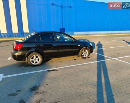 Черный Киа Рио, объемом двигателя 1.4 л и пробегом 187 тыс. км за 4200 $, фото 1 на Automoto.ua