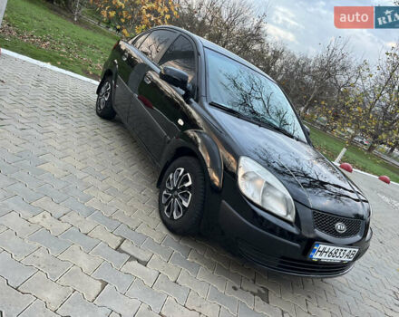 Черный Киа Рио, объемом двигателя 1.4 л и пробегом 297 тыс. км за 3999 $, фото 5 на Automoto.ua