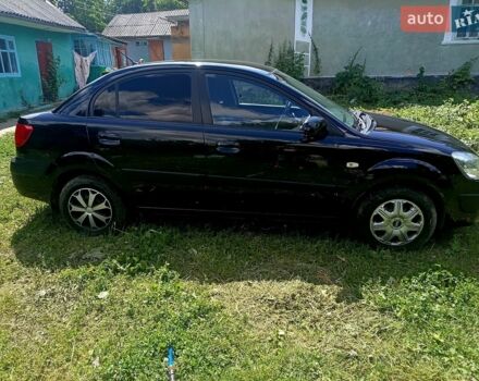 Черный Киа Рио, объемом двигателя 1.4 л и пробегом 350 тыс. км за 3100 $, фото 6 на Automoto.ua