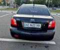 Черный Киа Рио, объемом двигателя 1.4 л и пробегом 350 тыс. км за 3550 $, фото 4 на Automoto.ua