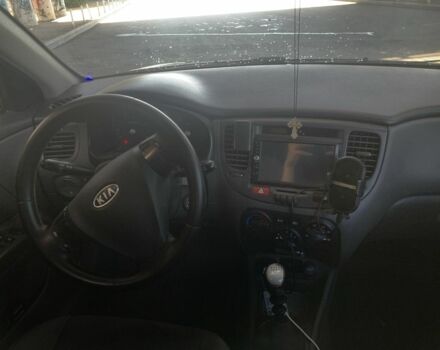Черный Киа Рио, объемом двигателя 1.5 л и пробегом 261 тыс. км за 3500 $, фото 4 на Automoto.ua