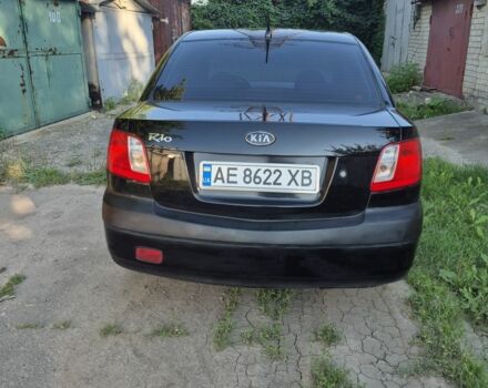 Черный Киа Рио, объемом двигателя 1.4 л и пробегом 270 тыс. км за 3868 $, фото 4 на Automoto.ua