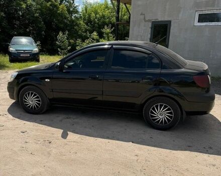 Чорний Кіа Ріо, об'ємом двигуна 1.4 л та пробігом 135 тис. км за 5500 $, фото 4 на Automoto.ua