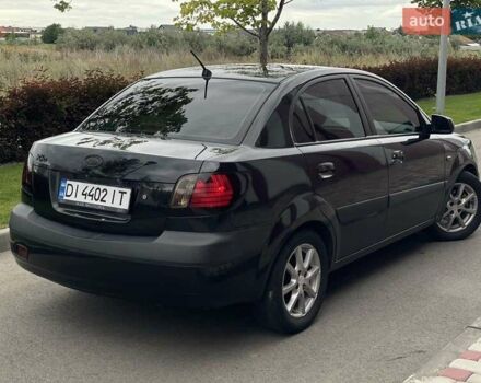 Черный Киа Рио, объемом двигателя 1.4 л и пробегом 226 тыс. км за 5200 $, фото 3 на Automoto.ua