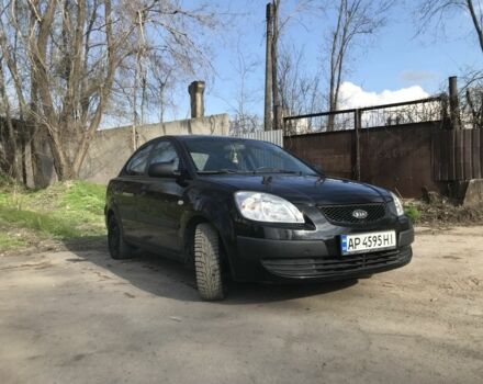 Чорний Кіа Ріо, об'ємом двигуна 1.4 л та пробігом 240 тис. км за 4600 $, фото 2 на Automoto.ua