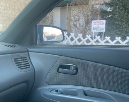 Чорний Кіа Ріо, об'ємом двигуна 0 л та пробігом 205 тис. км за 1400 $, фото 4 на Automoto.ua