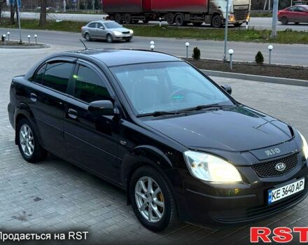 Чорний Кіа Ріо, об'ємом двигуна 1.4 л та пробігом 230 тис. км за 5800 $, фото 1 на Automoto.ua