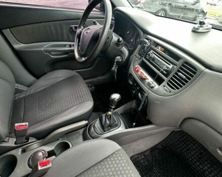 Черный Киа Рио, объемом двигателя 1.49 л и пробегом 152 тыс. км за 3500 $, фото 31 на Automoto.ua