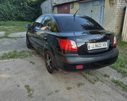 Черный Киа Рио, объемом двигателя 1.4 л и пробегом 270 тыс. км за 3868 $, фото 5 на Automoto.ua